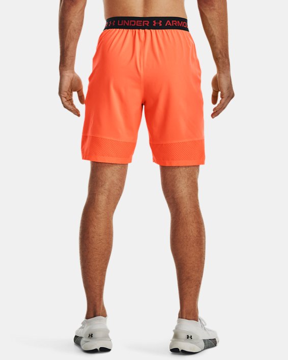 Shorts UA Vanish Woven para Hombre, Orange, pdpMainDesktop image number 1